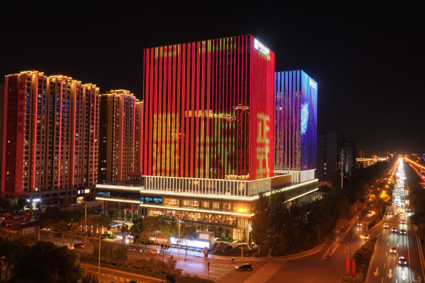 山西萬(wàn)馬商務(wù)中心寫字樓泛光照明工程